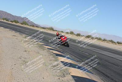 media/Dec-01-2025-Moto Forza (Mon) [[2daa91e15f]]/2-Intermediate Group/Session 4 (Turn 10 Inside)/